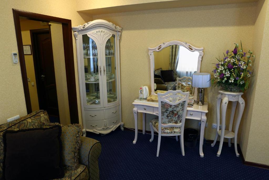 Hotel Ukraine ריבנה חדר תמונה